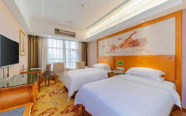 Vienna Hotel Huizhou Danshui Baiyun Road