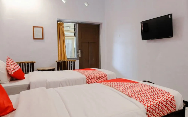 OYO 1036 Hotel Palem 1