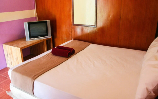 The Beach Village - Hostel