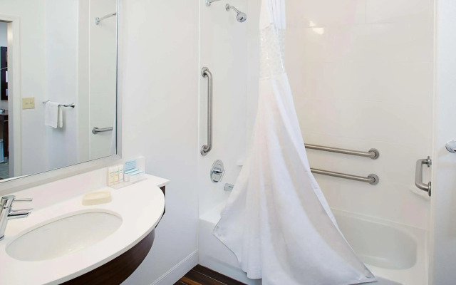 Hampton Inn & Suites Palmdale