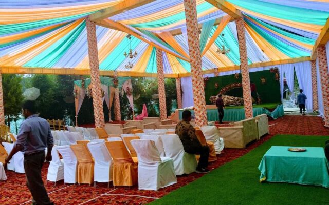 Damyanti Hotel And Resort