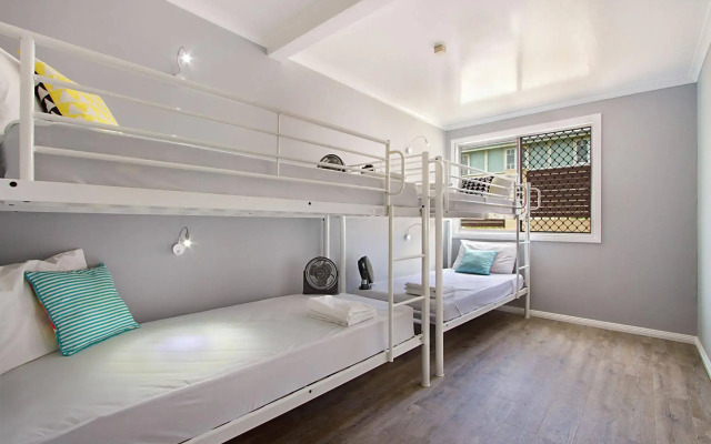 Gladstone Backpackers