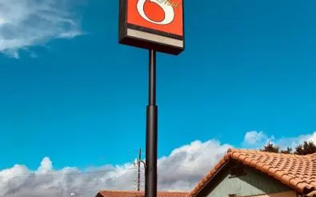 Soledad Motel 8