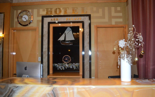 Ark Palace Hotel