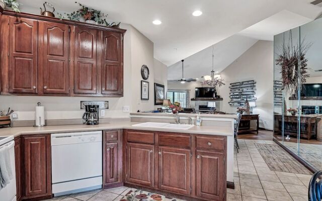 Reflection 2 Bedroom Condo by RedAwning