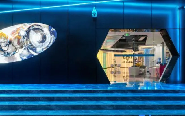 Nanyang Qiangliyang Business Electro-sports Hotel