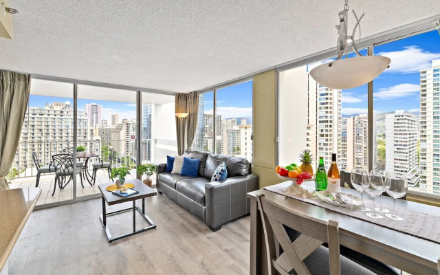Pacific Monarch - 1 BR - Ocean & City Views