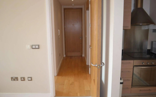 Hanover Dock Apartment