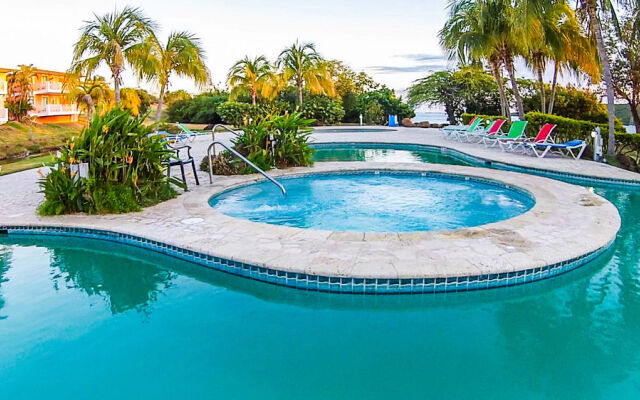 Costa Bonita Resort