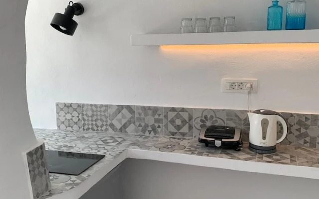 Timedrops Santorini Kallisti Villa Courtyard Suite