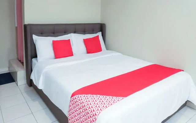 OYO 90338 Prima Saujana Budget Hotel