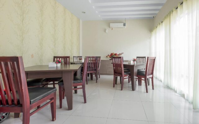 Hotel O Makassar near Pantai Losari formerly Hotel Astra Novilia