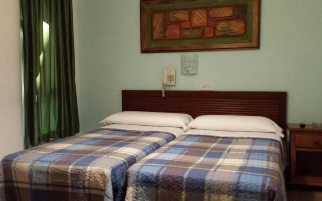 Hostal Ronda