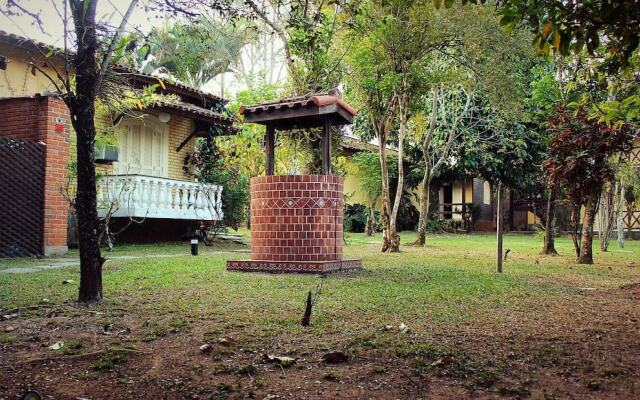 Village Colonial Hotel