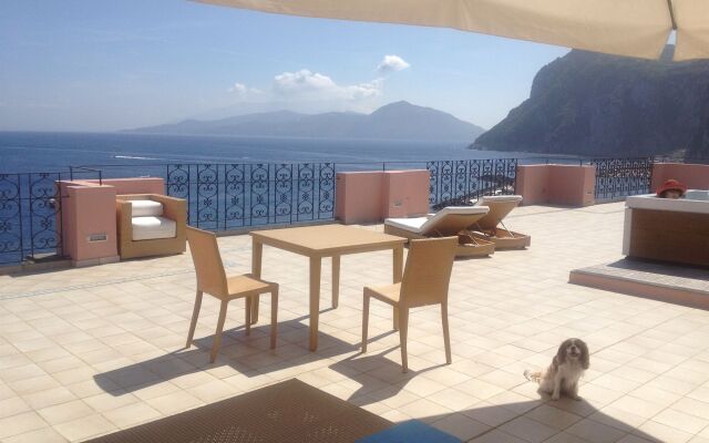 Capri Inn
