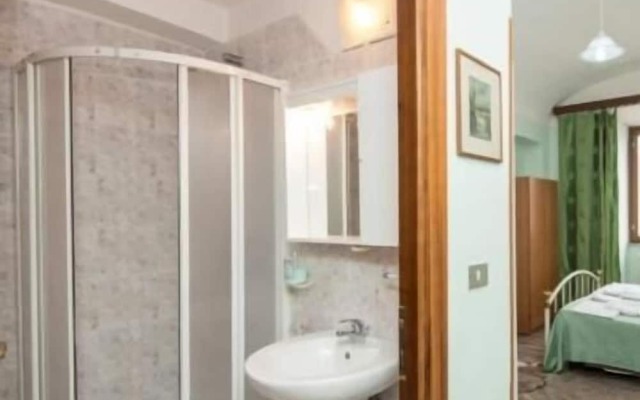 Vatican Rooms Guest House