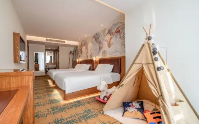 Tonglu Fuchun River Rosery Hotel