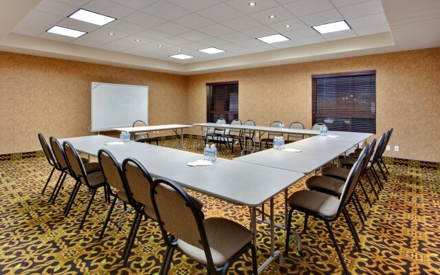 Holiday Inn Express Hotel & Suites WHITECOURT by IHG