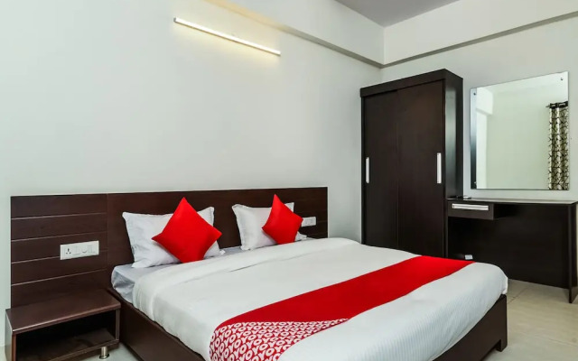 OYO 16653 Green City Service Apartment