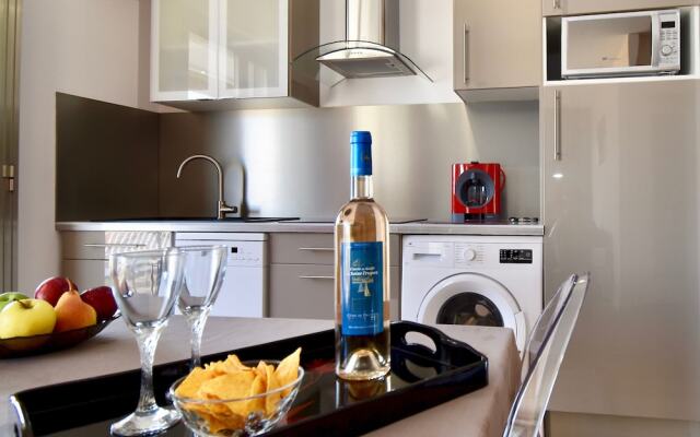 Riviera Standing Appartement La Couronne Premium, vue mer