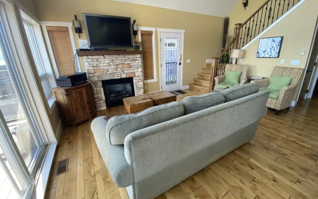 La Casa Lakeside Resort