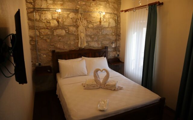 Akhan Guest House