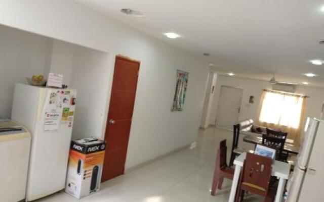 Alcobas a 4 calles de la Playa