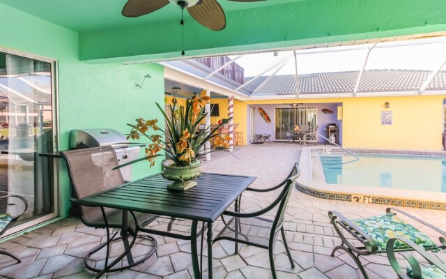 Seatuit Condominiums