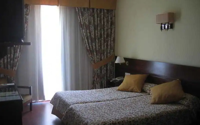 Hotel Husa Fornells Park