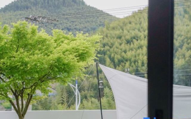 YUNXI Designer Hot Spring Homestay