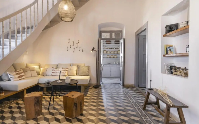 Villa Gaia Syros 1800 s Stone Building