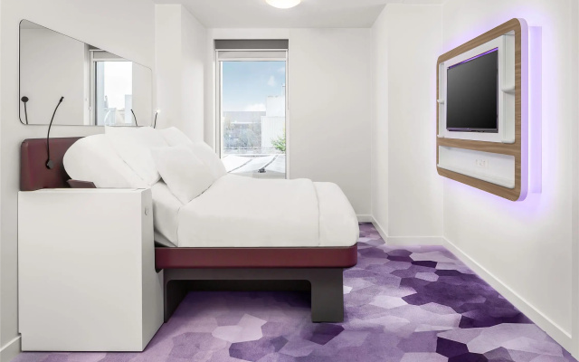 YOTEL Amsterdam - Image 6