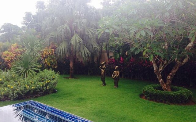Layan Hill Pool Villa by BYG