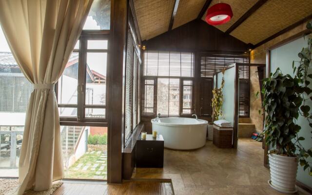 Yunzhong Baisha Lijiang Inn
