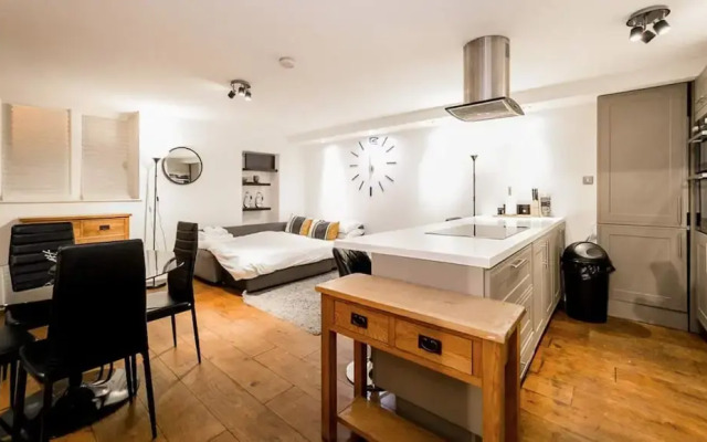 Twin/ King Beds w Double Ensuite + 24hr Check-in