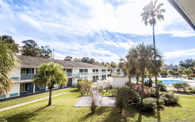 Rodeway Inn Maingate