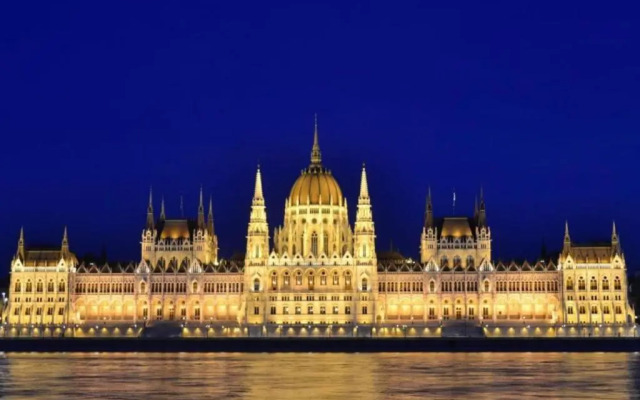 Stylish spot by the River Danube