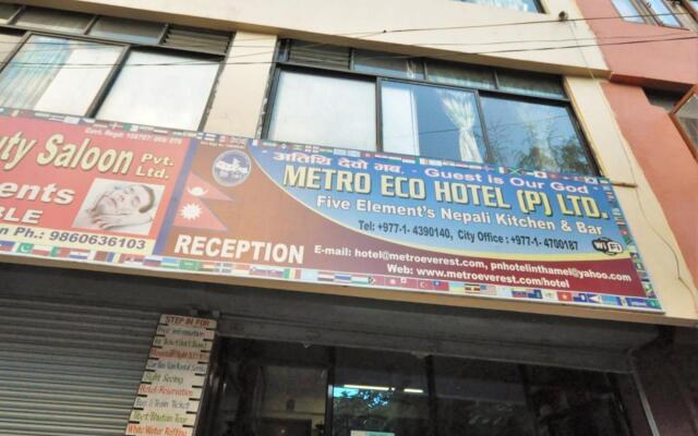 Metro Eco Hotel