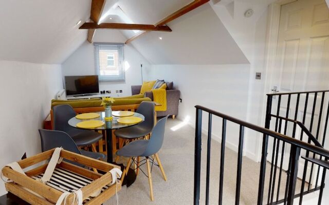 Beautiful Coach House