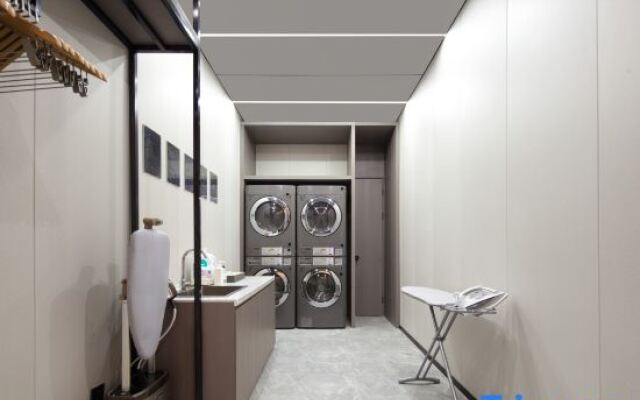 Xiamen Xiang'an Torch Industrial Park Atour Hotel