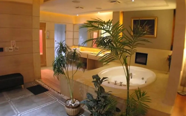 Changsing Business Motel