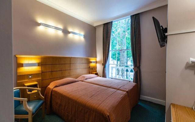 Nayland Hotel