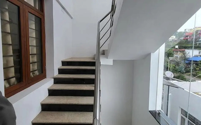 Fabhotel Sri Vari Studio Apartment