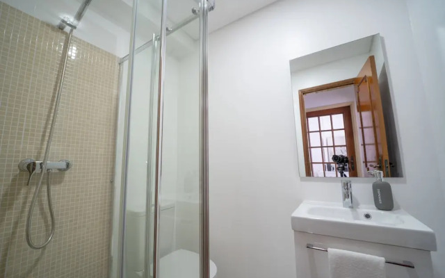 House and People - Feliciano Ramos 2