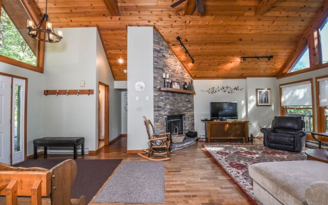 Lake Reflections 4 Bedroom House