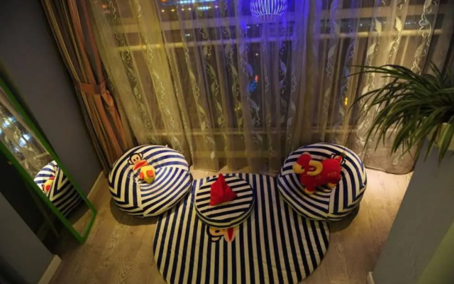 Chengdu Charm City Hotel