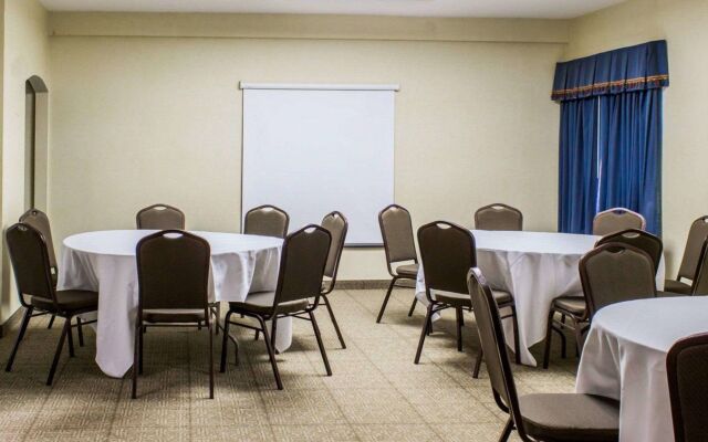 Four Points by Sheraton Greensboro Airport