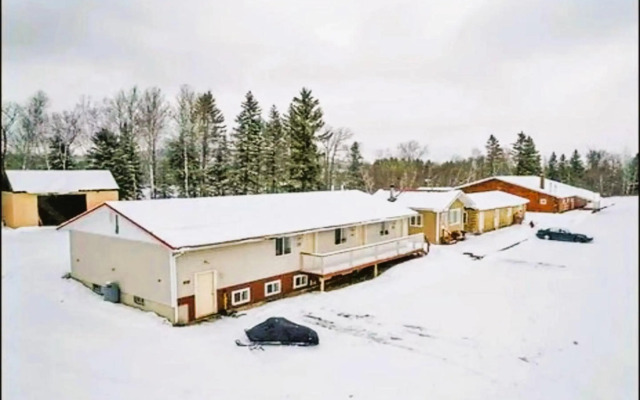 Love Hotels St John River by OYO at Fort Kent ME