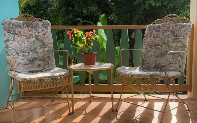 Russell Villas Garden House
