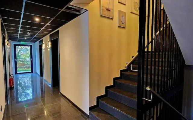 Hira Boarding Aparthotel